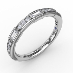 Fana 0.32ctw Baguette and Bar Diamond Band